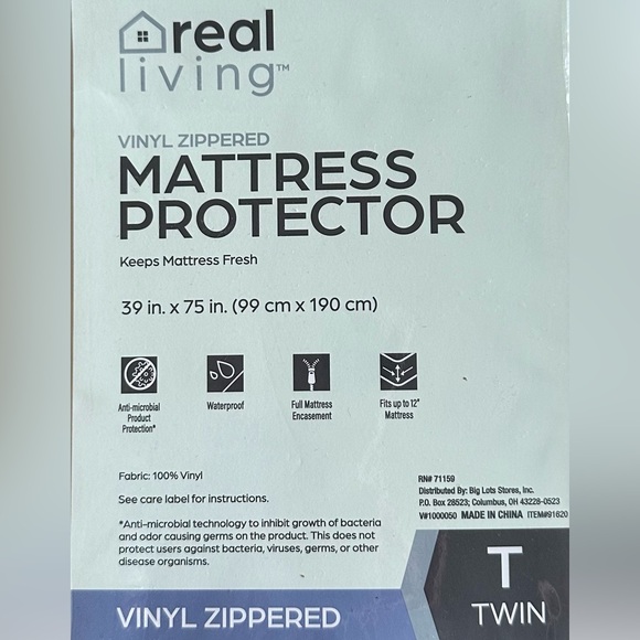 REAL LIVING TWIN MATTRESS PROTECTOR - Picture 3 of 3